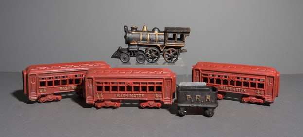 5pcs - Assorted Cast Iron Passenger Cars, Etc.