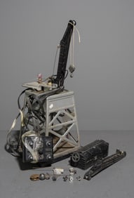 Lionel No. 182 Triple-Action Magnet Crane