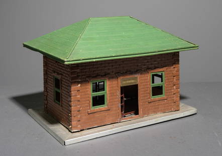 Vintage Lional 121 City Train Station: This lot consists of a vintage prewar Lionel 121 City Train Station "Waiting Room" designed for O or Standard Gauge. The dimensions of this lot are 9.5in tall x 14 x 9.5.
