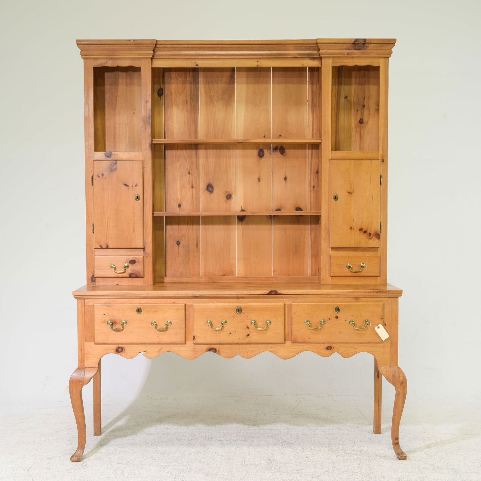 Farmhouse Style Pine Plate Rack Dresser (1 of 7)