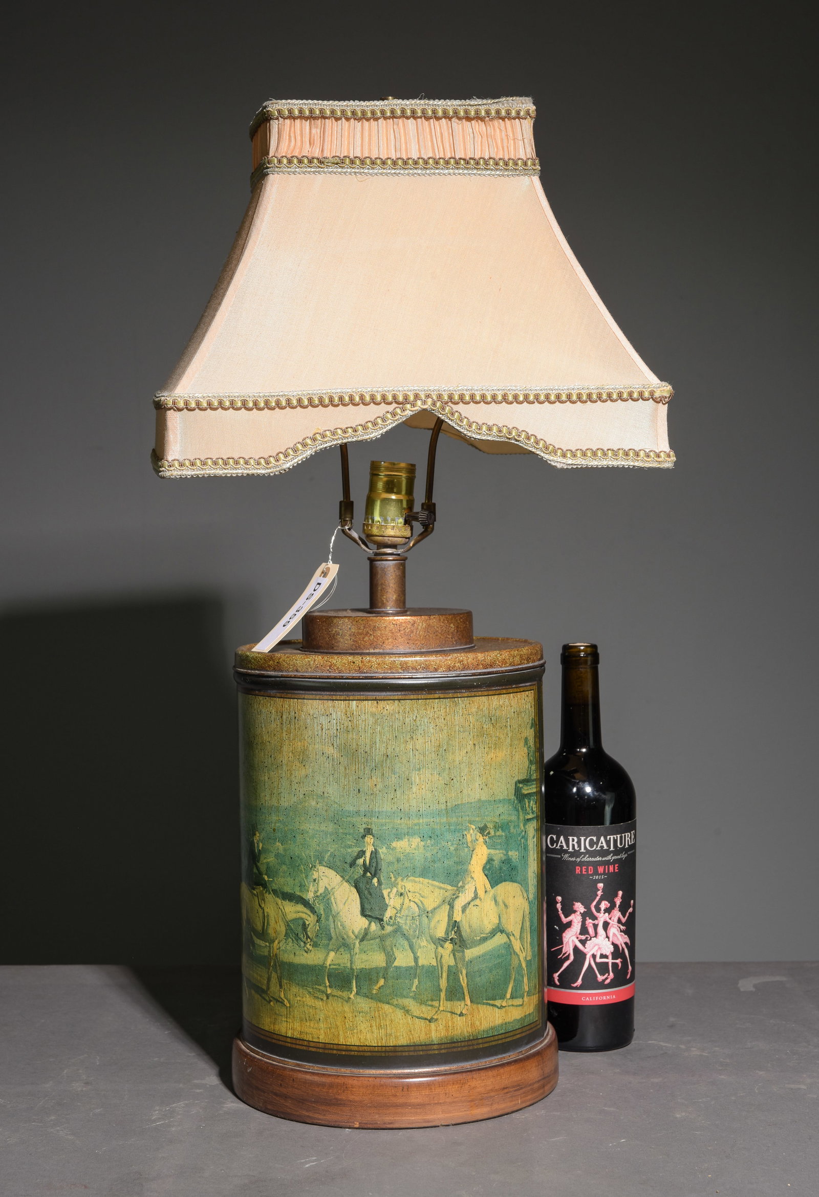 English Hunting Scence Table Lamp: English Hunting Scence Table Lamp - 26.5 in tall x 13 x 10