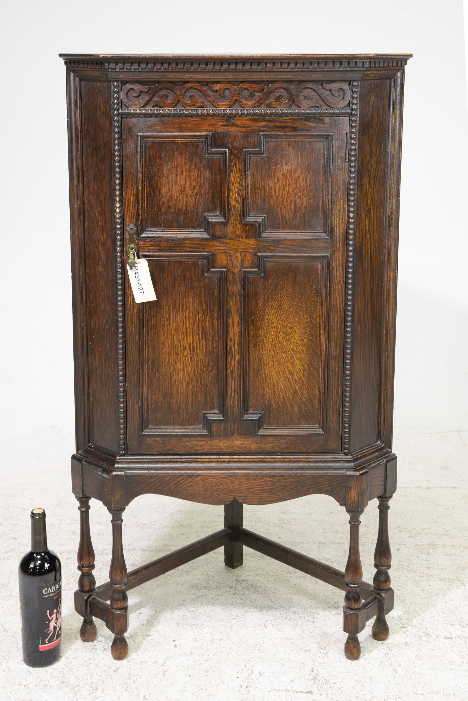 Jacobean Small Oak Corner Cabinet (1 of 3)