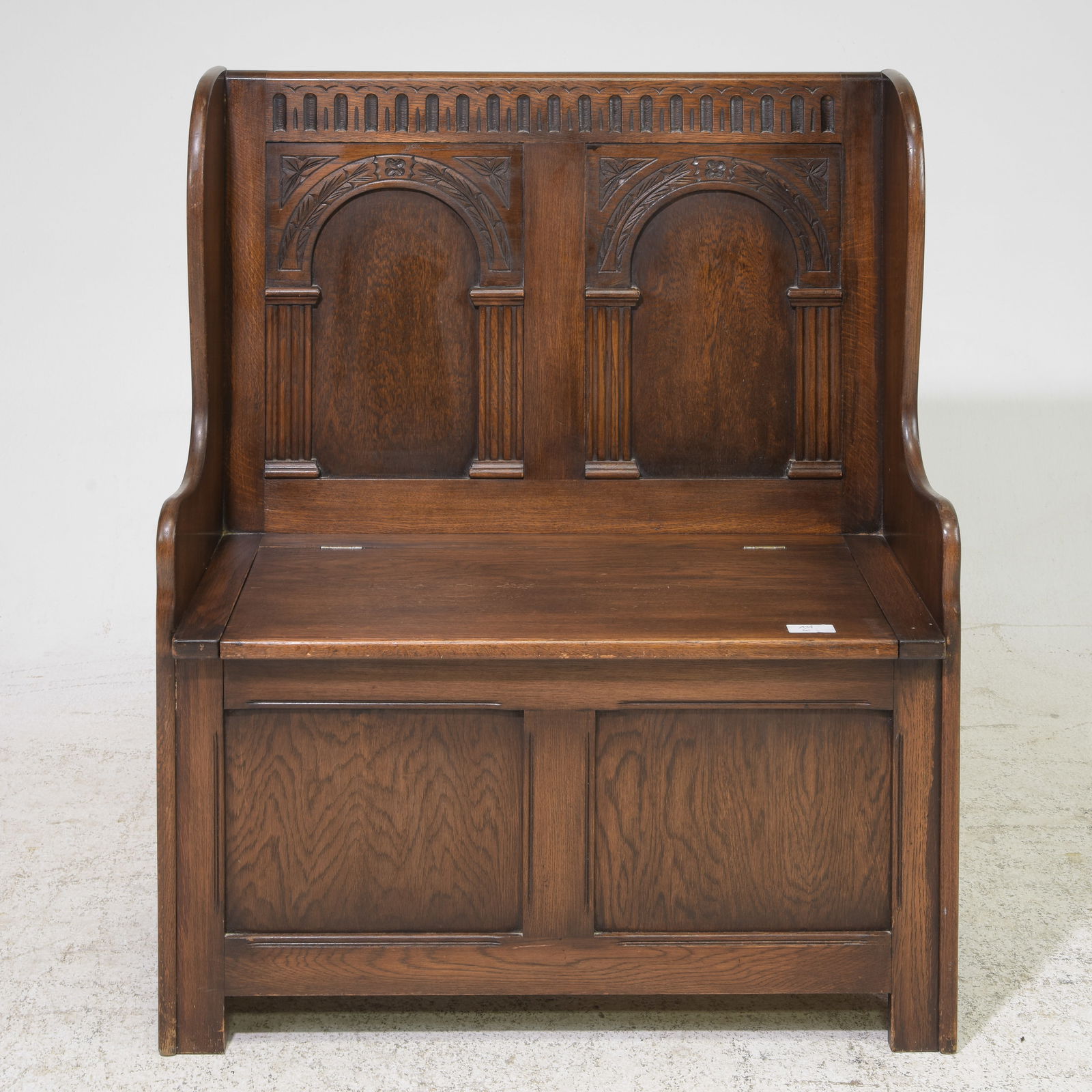 British Oak High Back Pub / Hall Bench (1 of 4)