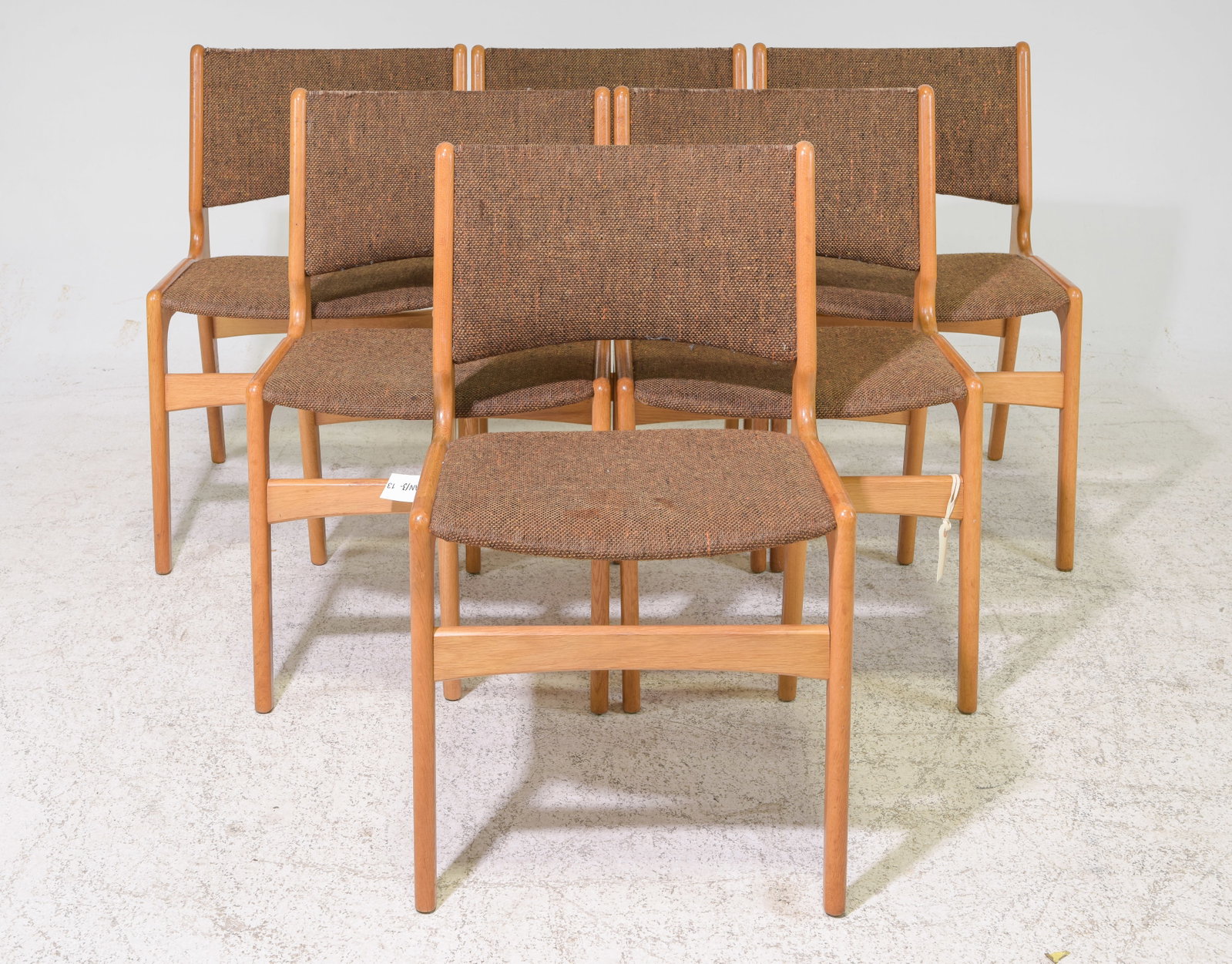 Danish Mid Century Modern Set of 6 Chairs: Danish Mid Century Modern Set of 6 Dining Chairs - 32 in tall x 19 x 19 each with a seat height of 17 inches