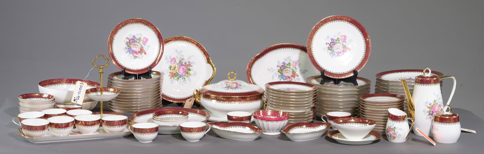 98pcs French Limoges Floral Pattern China (1 of 6)