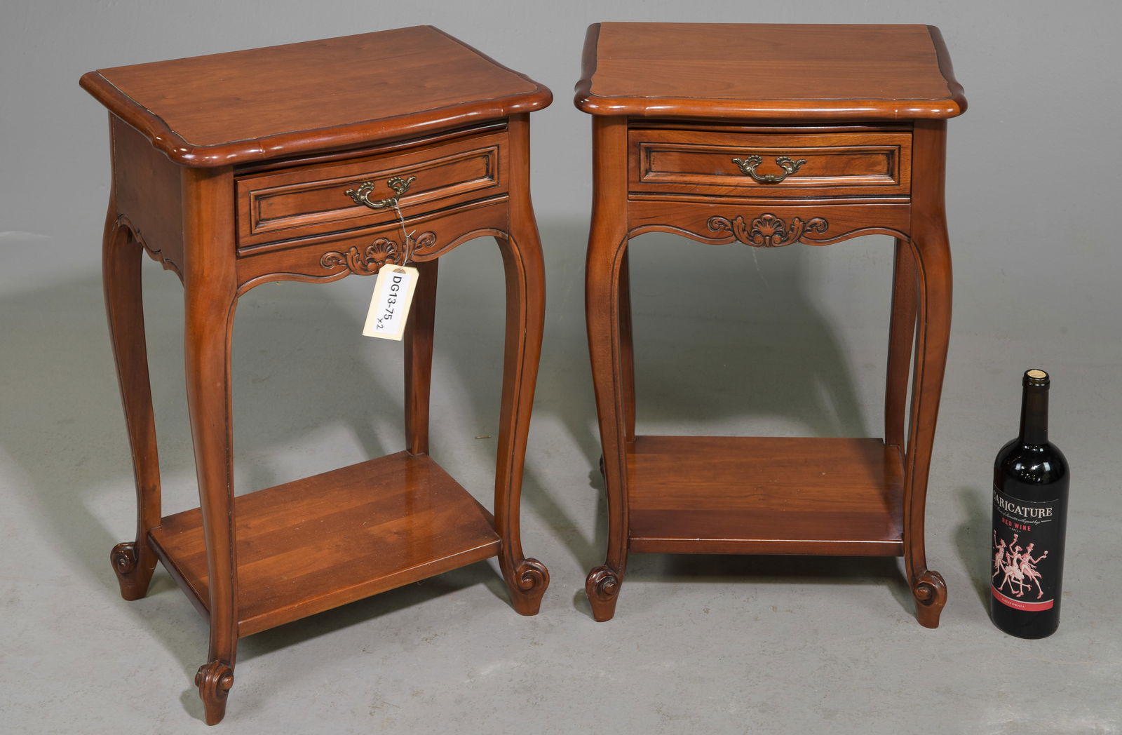 Louis XV Style Pair of Nightstands / End Tables (1 of 4)