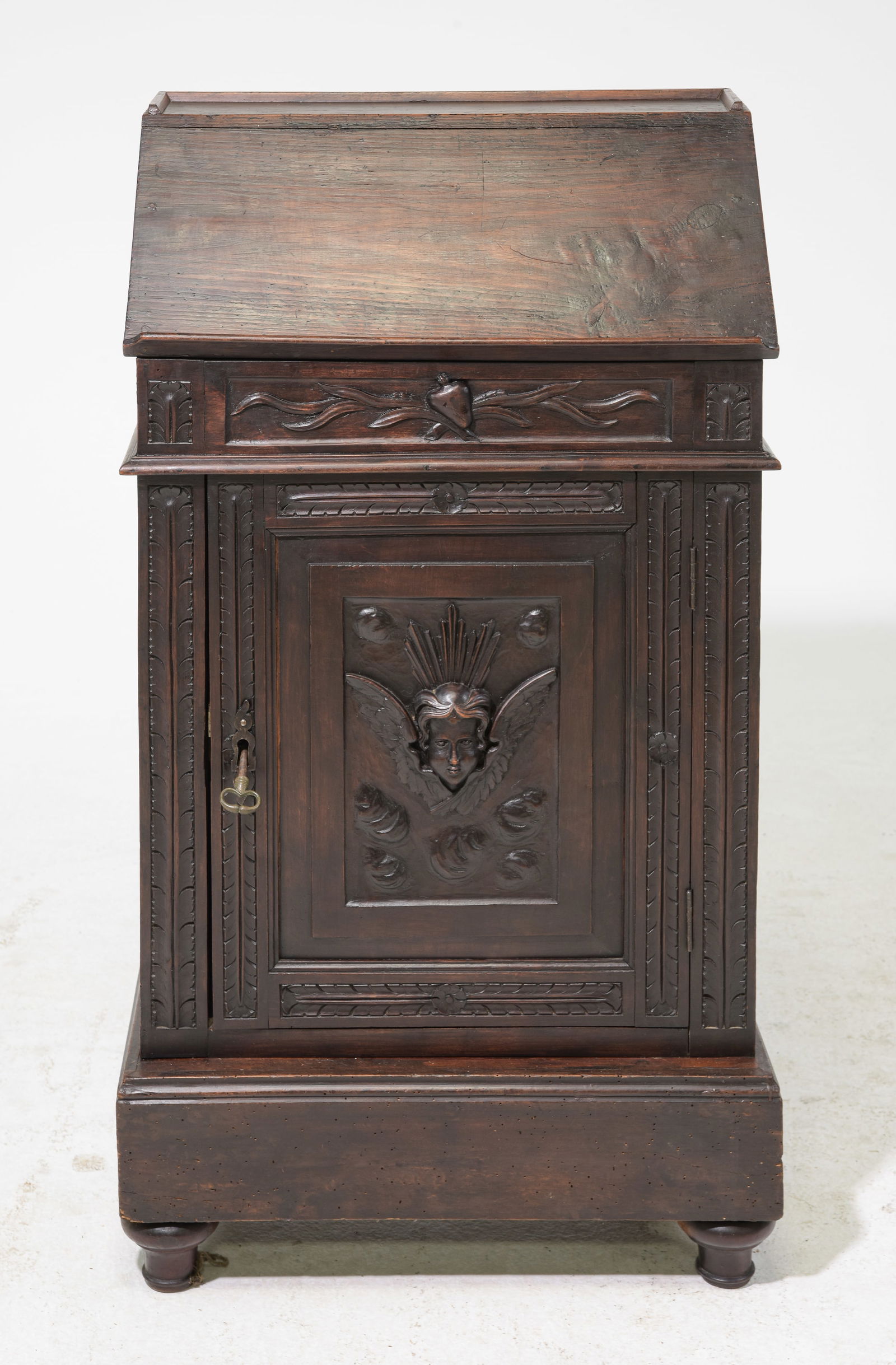 Renaissance Style Carved Oak Bible Stand (1 of 4)