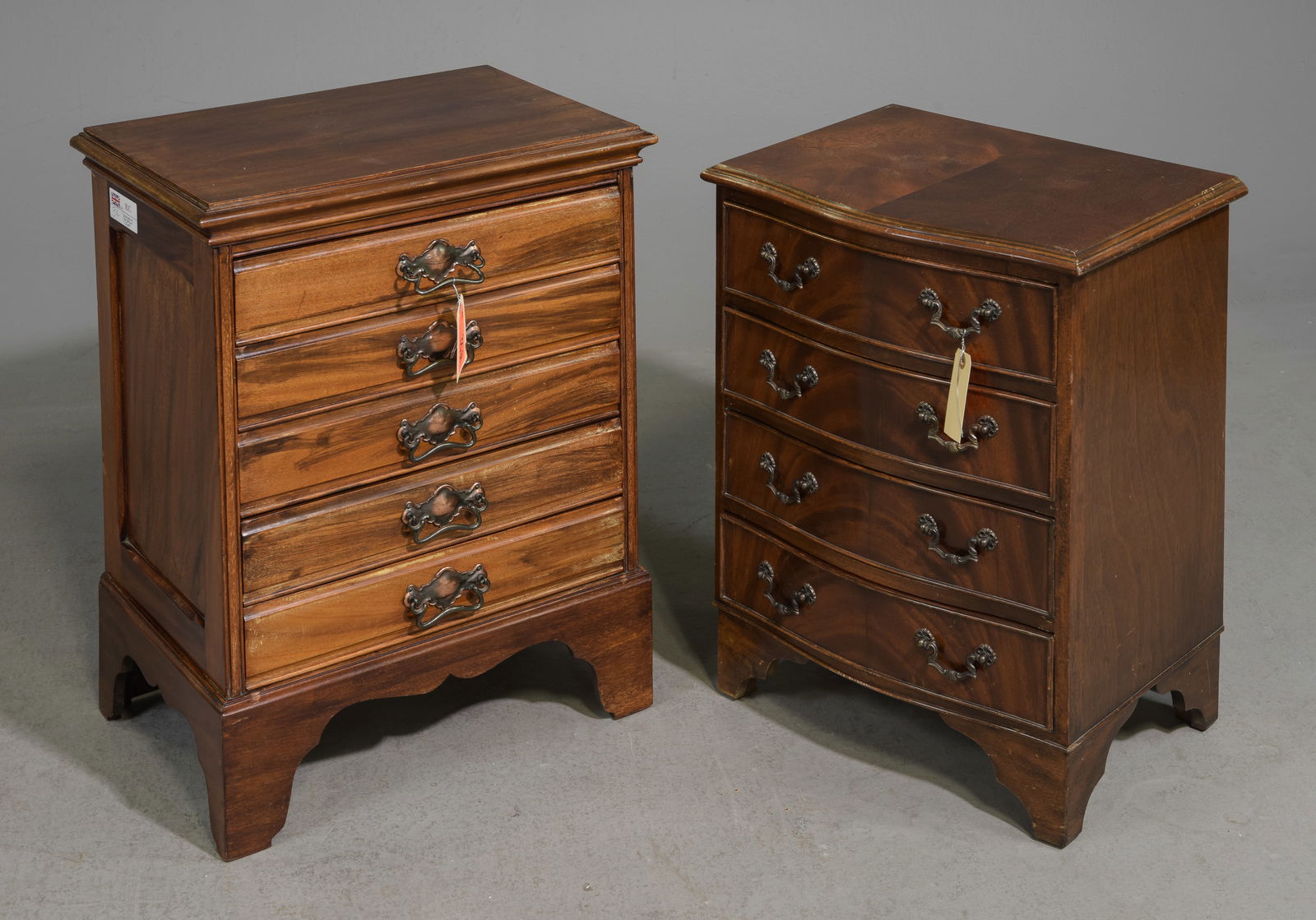 2 British Mahogany Petite Chests / Nightstands (1 of 5)