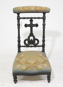 Napoleon III Style Walnut Kneeler / Prie Dieu
