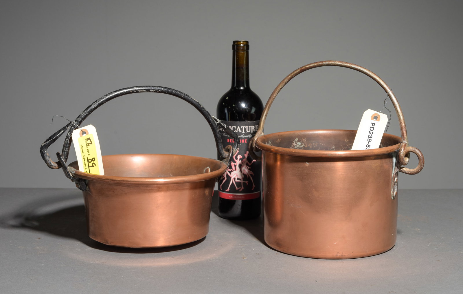 2 Small French Copper Pots: 2 Small French Copper Pots - 6 in tall x 12 x 9 and 5 in tall x 12.5 x 9.5