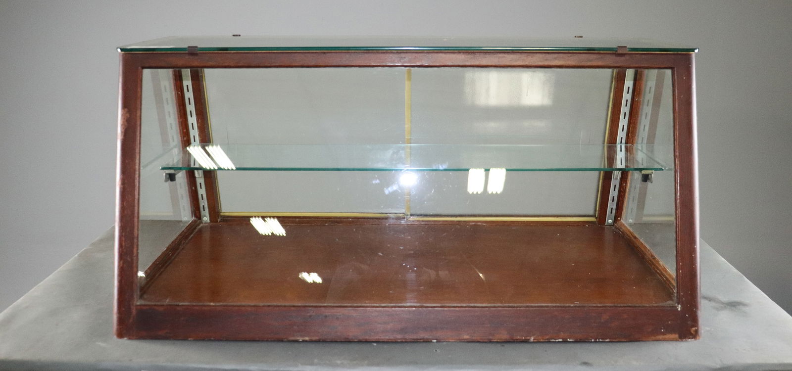 Vintage Oak Display Cabinet (1 of 7)