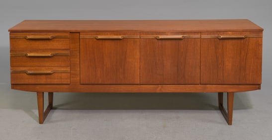 Mid Century Modern Sideboard / Credenza