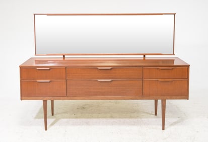 Mid Century Modern 6 Drawer Dresser