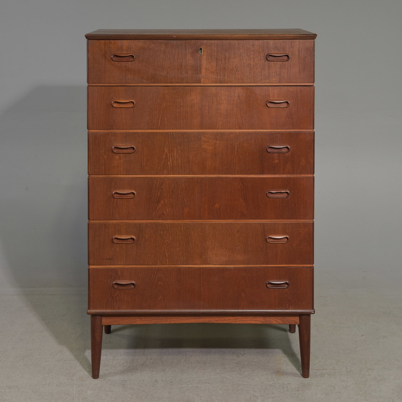 Mid Century Modern 6 Drawer Chest: Danish Modern Style 6 Drawer Chest - 45 in tall x 30 x 17