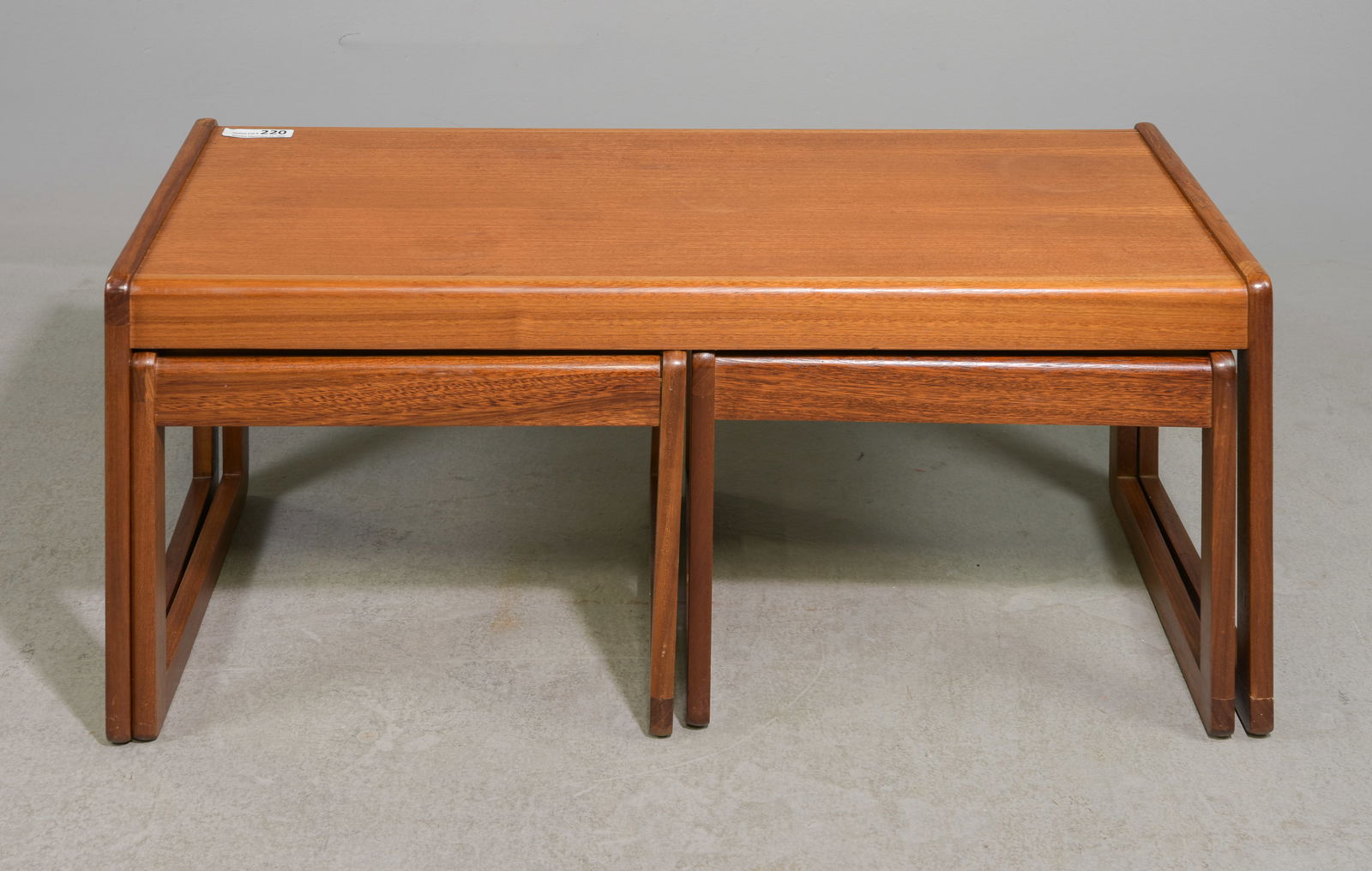 Mid Century Modern Nesting Coffee Table (1 of 5)