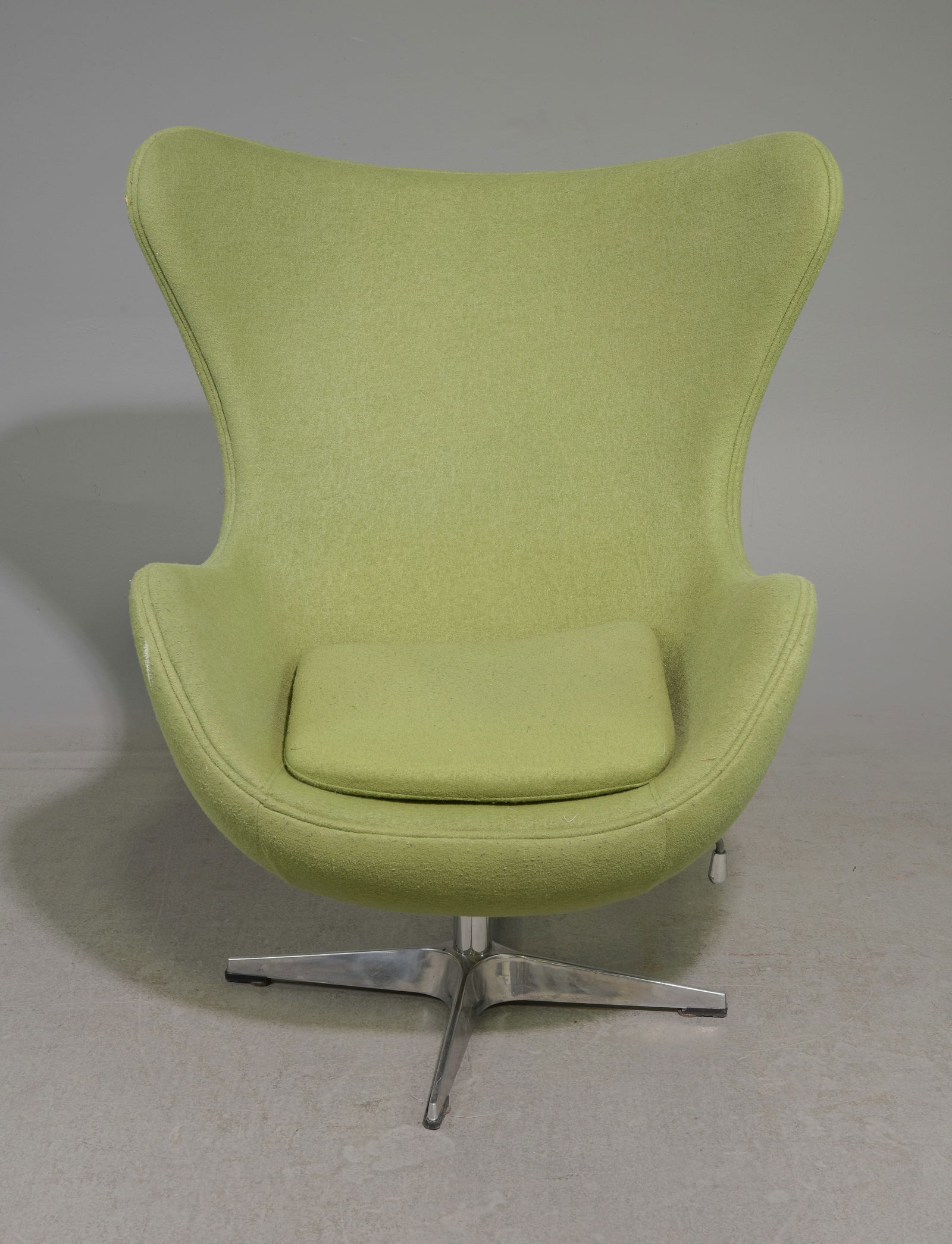 Modern Arne Jacobsen Style Green Egg Chair (1 of 4)