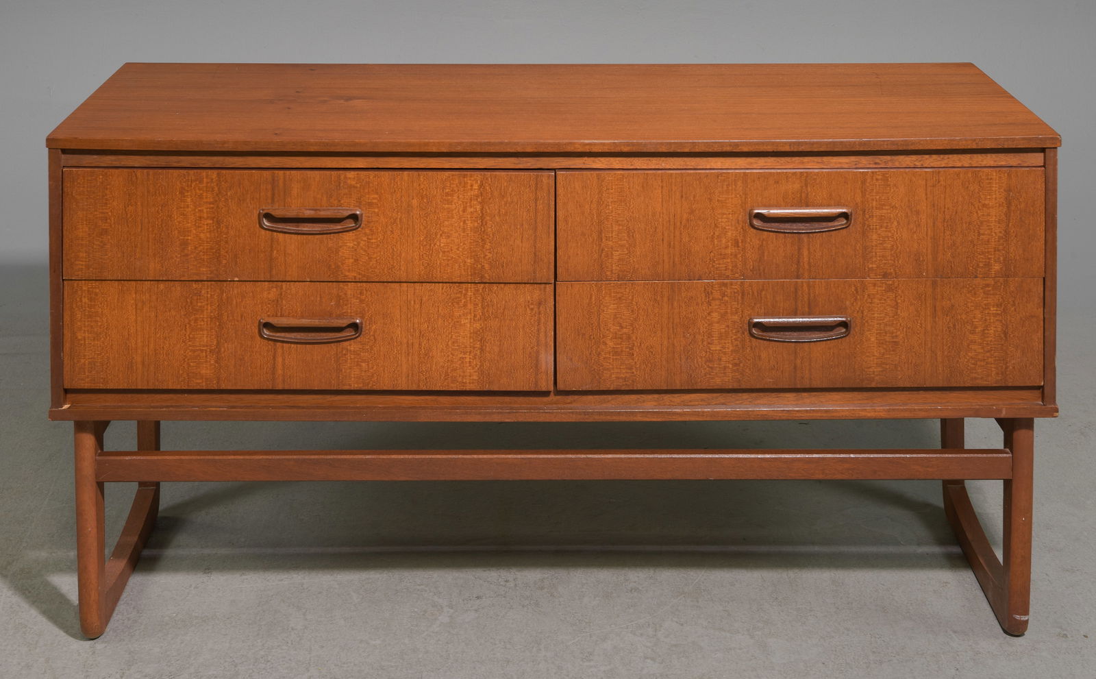 Mid Century Modern Four Drawer Chest / Dresser (1 of 5)