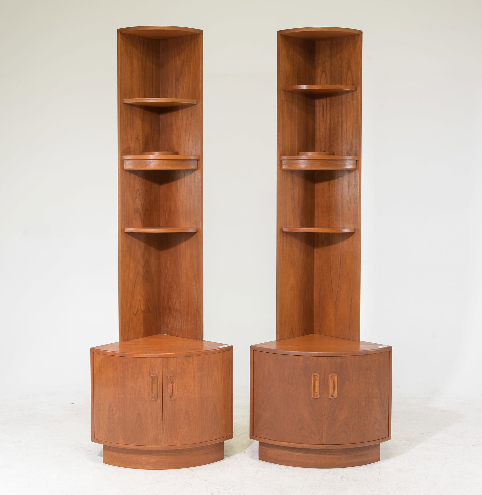 2 Mid Century Modern Corner Cabinets - Gplan (1 of 5)