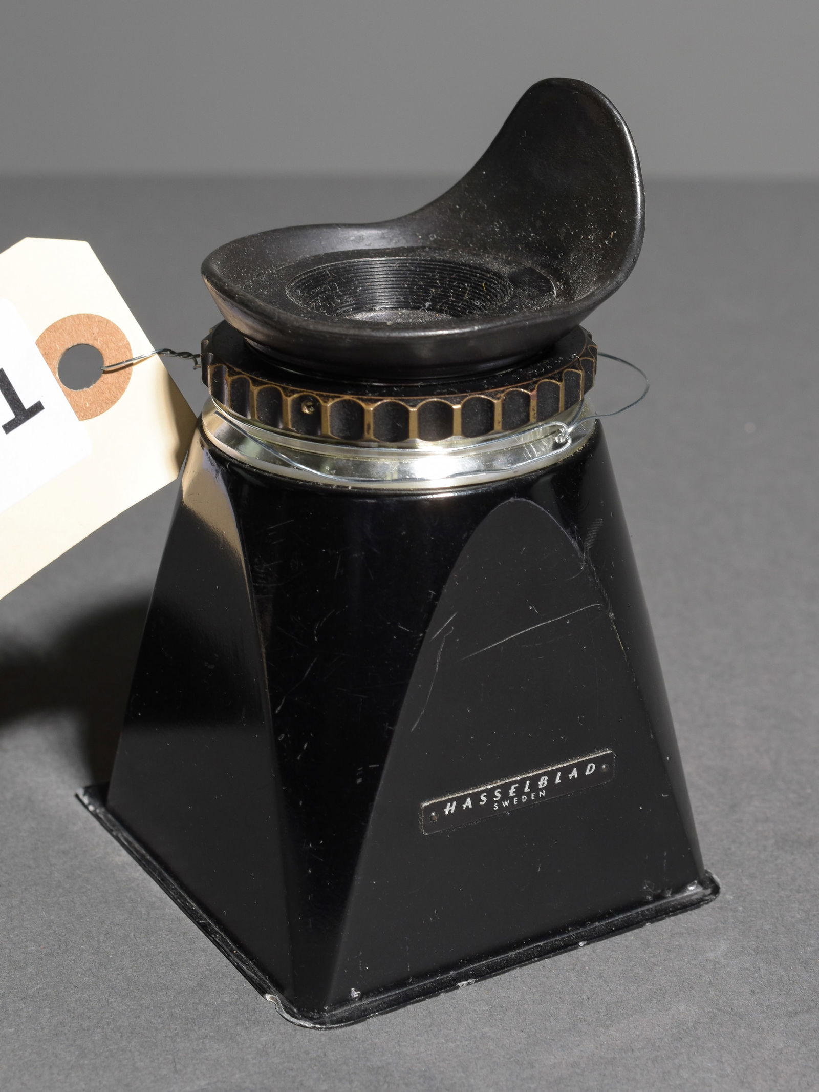 Vintage Hasselblad Viewfinder: Item: Vintage Hasselblad ViewfinderBrand: HasselbladModel/Serial Number: