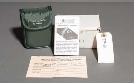 Lite-Link Ikelite's Wireless TTL Slave Sensor, in green cloth case with manual 