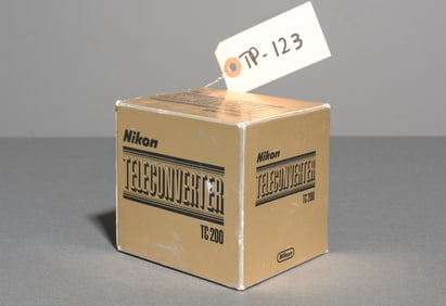 Nikon Teleconverter TC-200 in Original Packaging