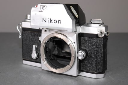 Nikon F film camera Body