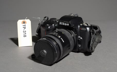 Nikon AF N6006 with AF Nikkor 28-85mm Lens