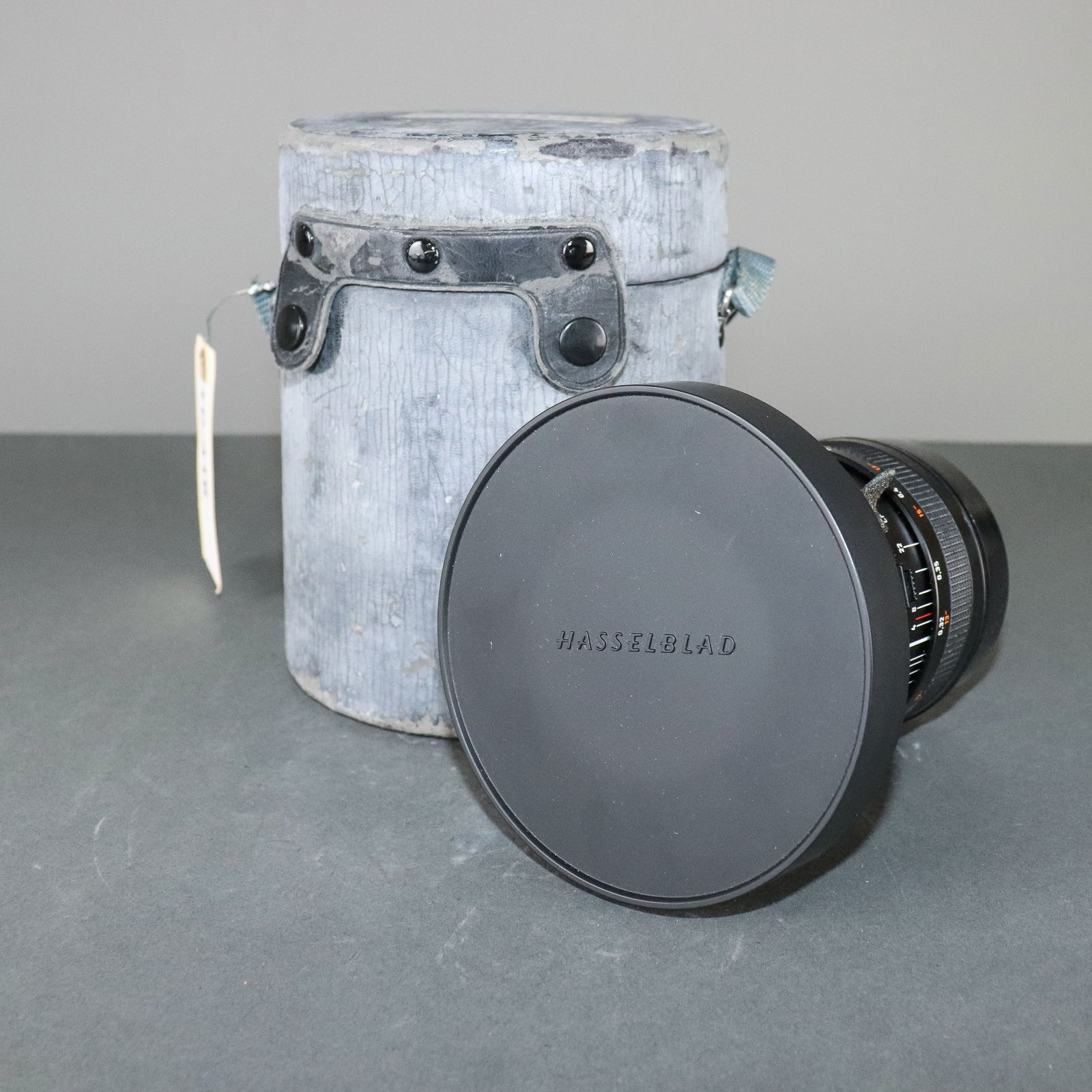 Carl Zeiss F-Distagon 3,5/30: Item: Carl Zeiss F-Distagon 3,5/30Brand: HasselbladModel/Serial Number: 727669