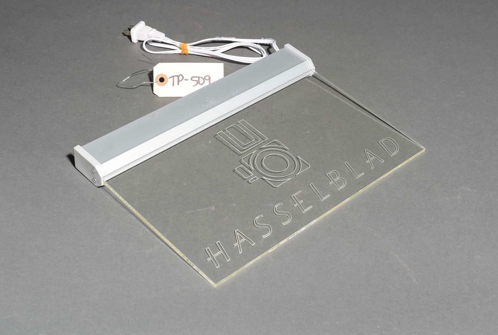 Hasselblad Retail Sign: Item: Hasselblad Retail SignBrand: hasselbladModel/Serial Number: