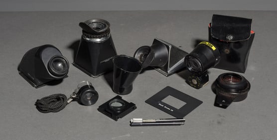 (9) Assorted viewfinders