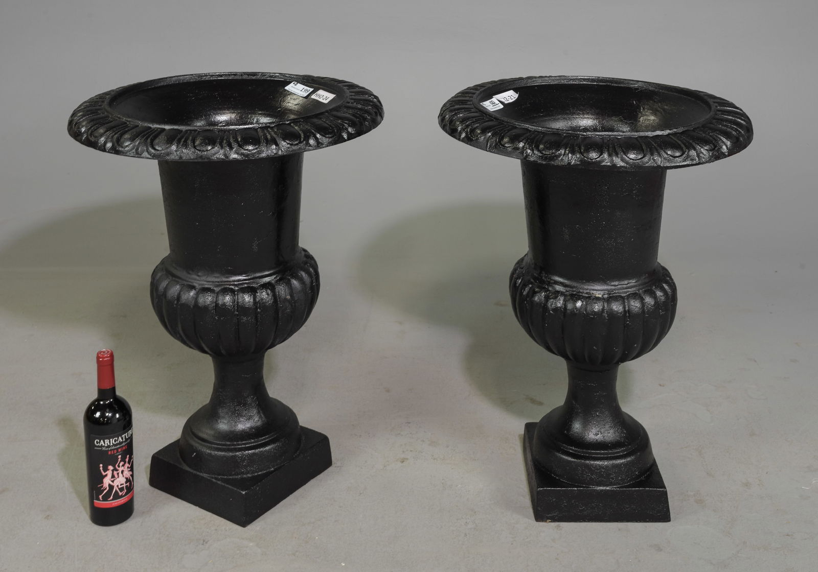 Classic Style Pair of Cast Iron Planters (1 of 4)