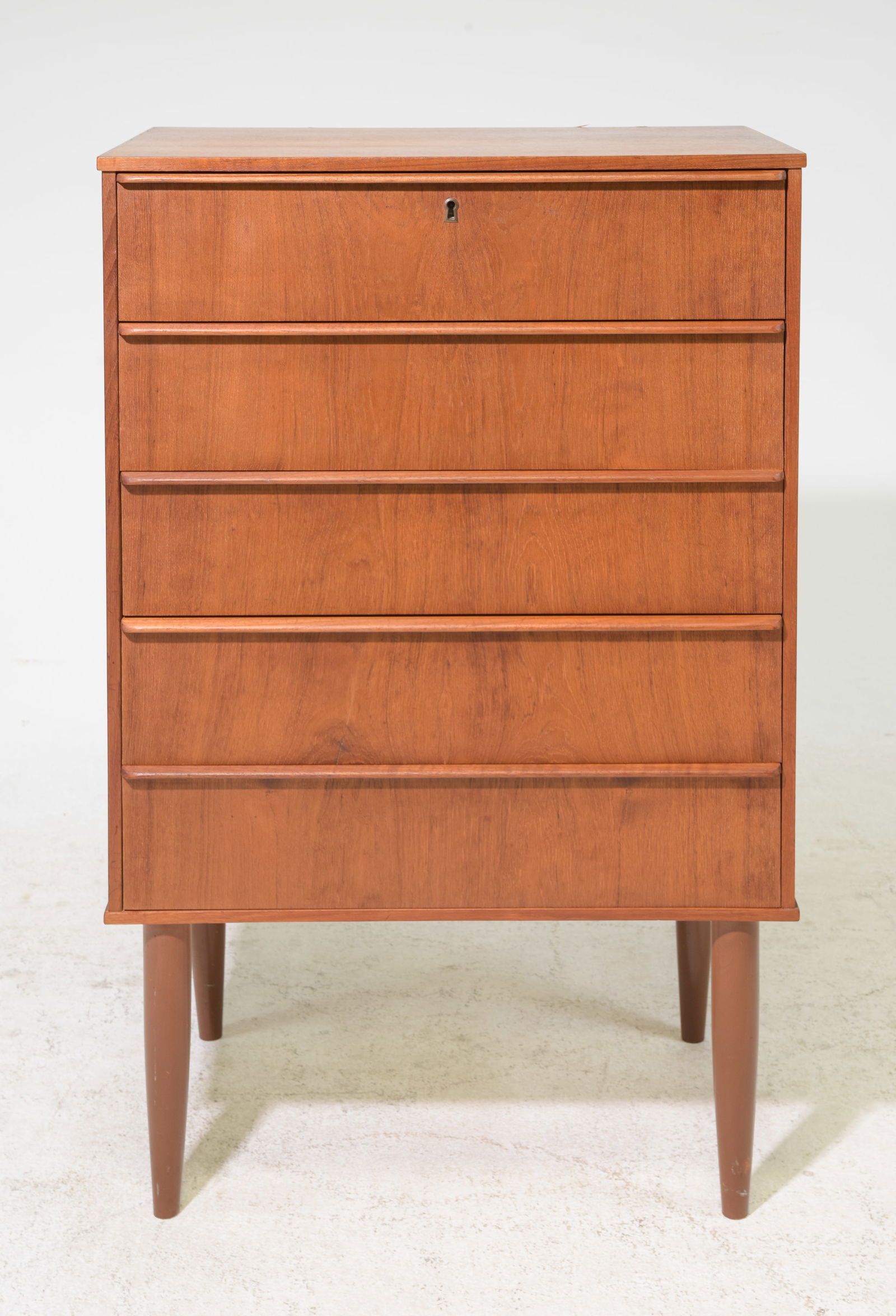 Mid Century Modern Tall Five Drawer Chest (1 of 6)