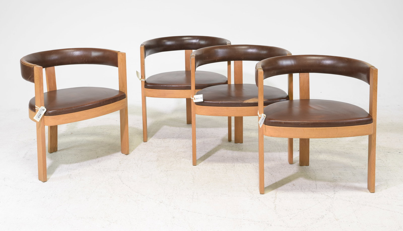 Danish Oak Set of 4 Barrel Back Chairs (1 of 5)