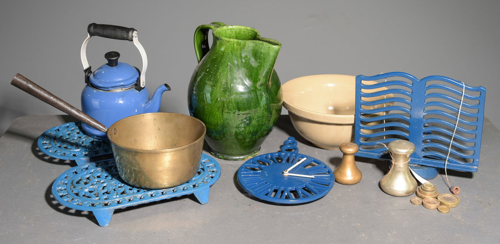 9pcs Assorted British Kitchen Wear, Weights, Etc. (1 of 6)