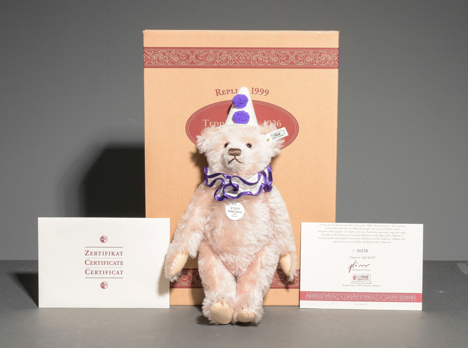 Limited Edition Teddy Bear Clown 238/5000 (1 of 8)