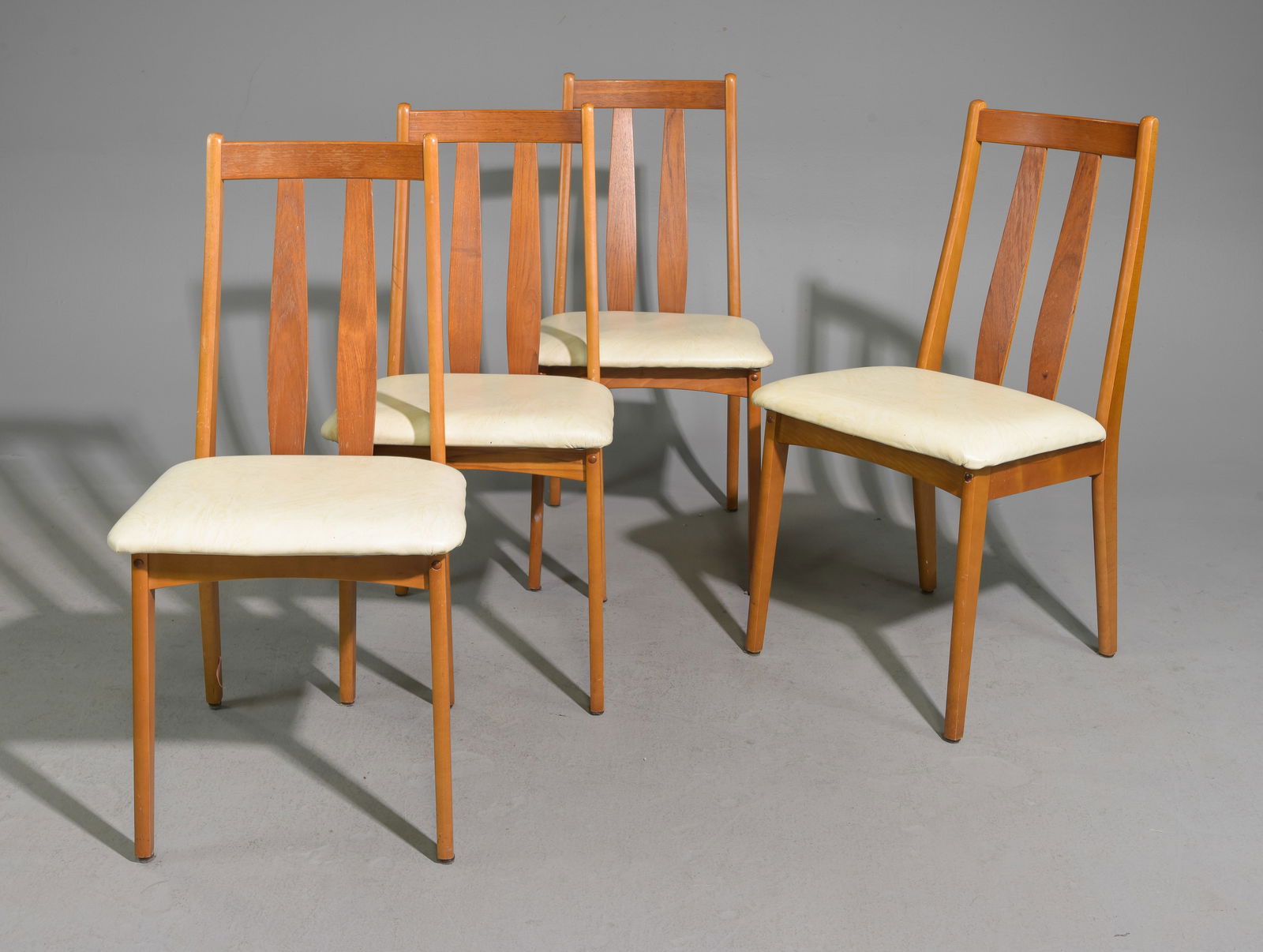 Mid Century Modern Set of Four Dining Chairs (1 of 4)