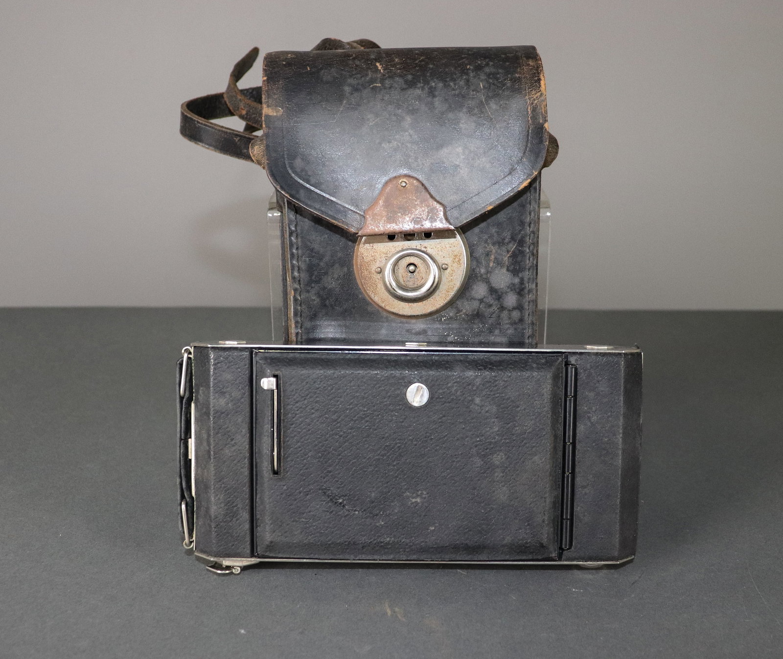 No. 1 Diodak Six - 16. Film 616 Folding Camera: Item: No. 1 Diodak Six - 16. Film 616 Folding Camera Brand: Kodak Model/Serial Number: