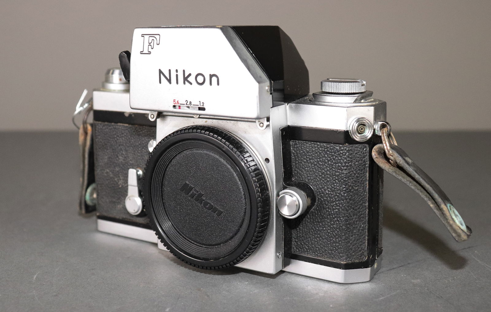 Nikon F Camera Body Only: Item: Nikon F Camera Body OnlyBrand: NikonModel/Serial Number: 7139319