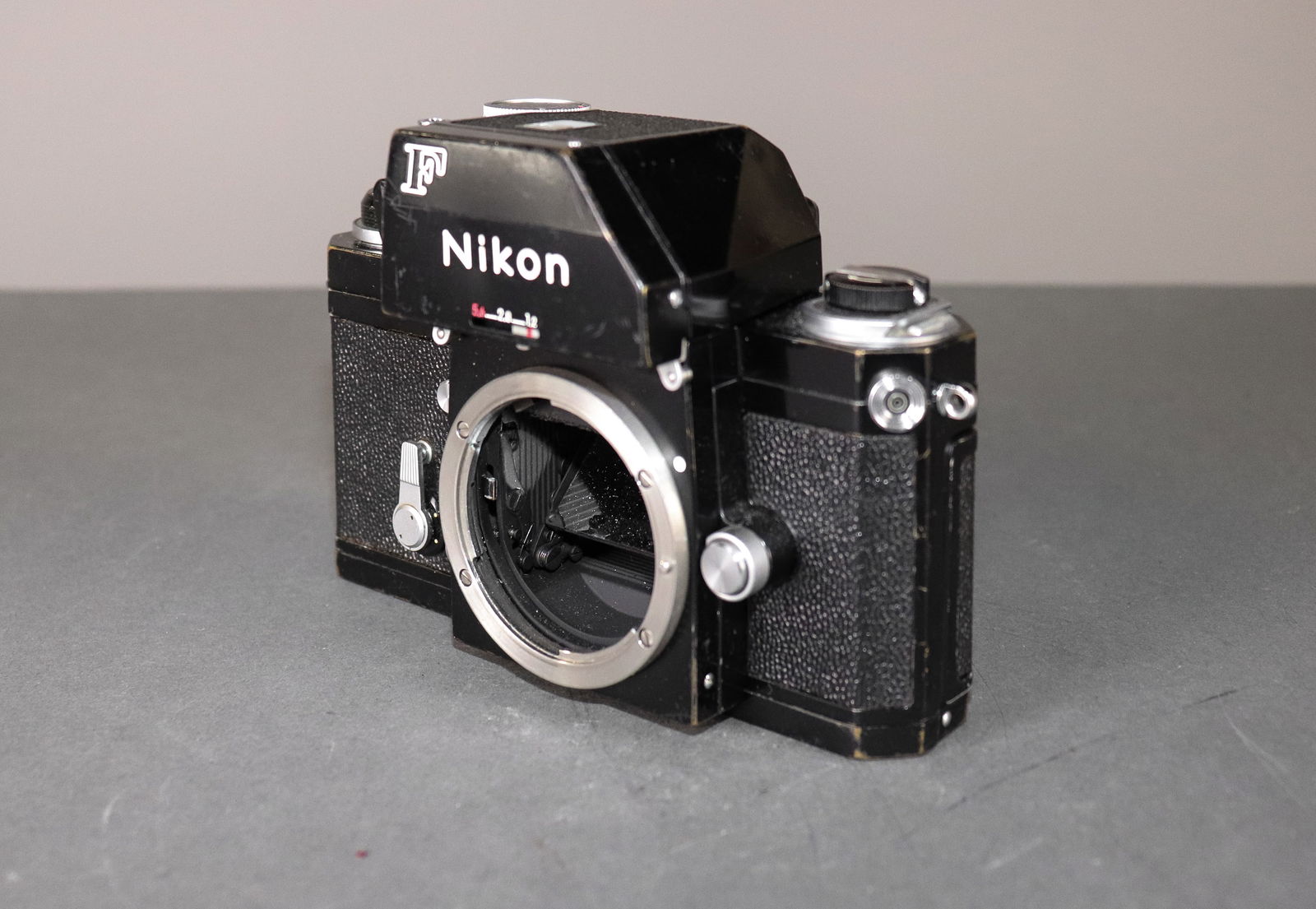 Nikon FA Camera Body (1 of 6)