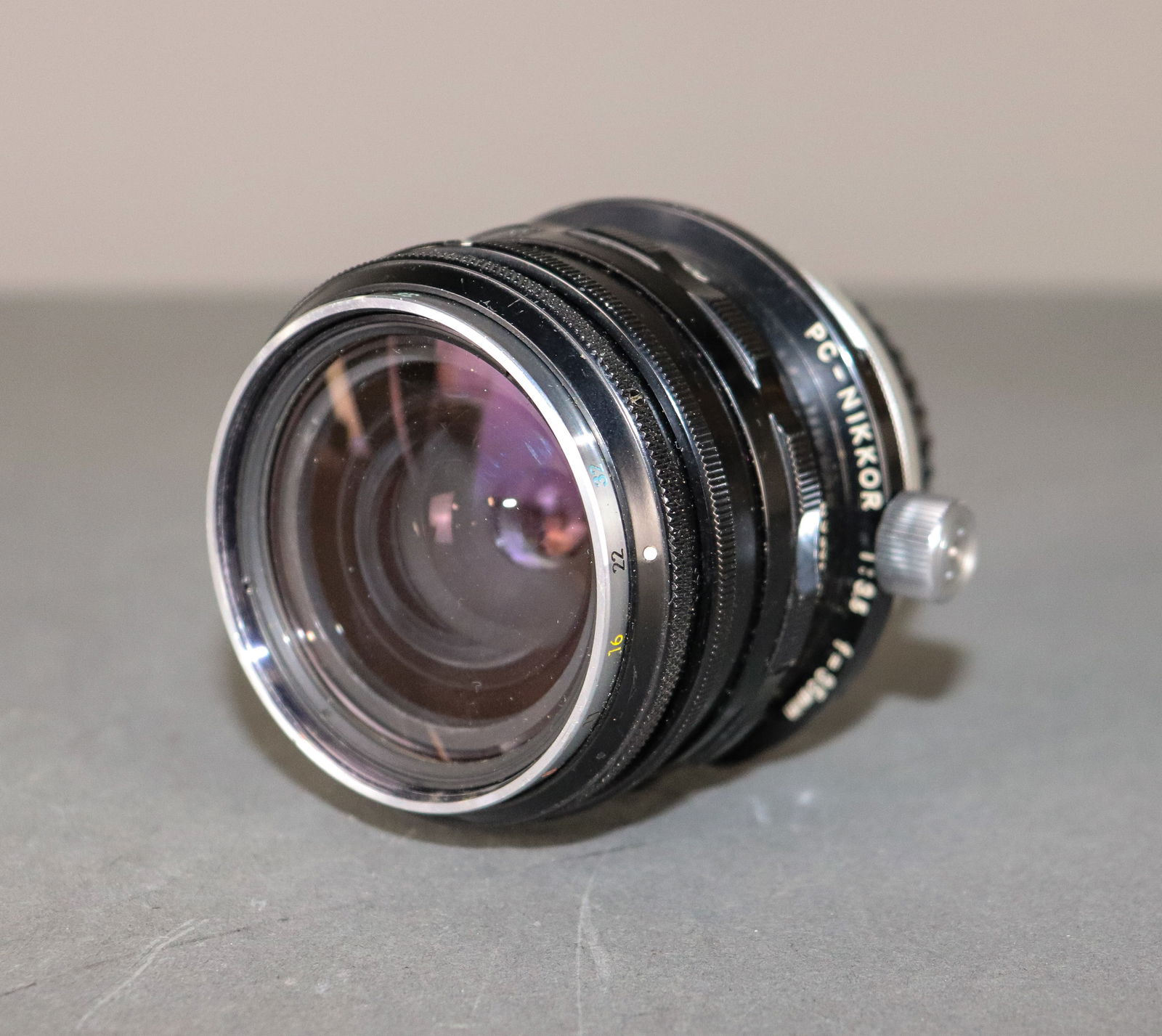 PC-Nikkor 1:35 35mm Lens (1 of 3)