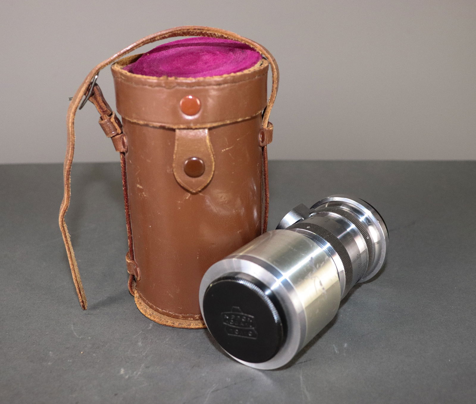 Vintage Nikkor QC 1:35 f=3.5cm in Leather Case - DAMAGED: Item: Vintage Nikkor QC 1:35 f=3.5cm in Leather Case - DAMAGEDBrand: Nippon KogakuModel/Serial Number: 264673