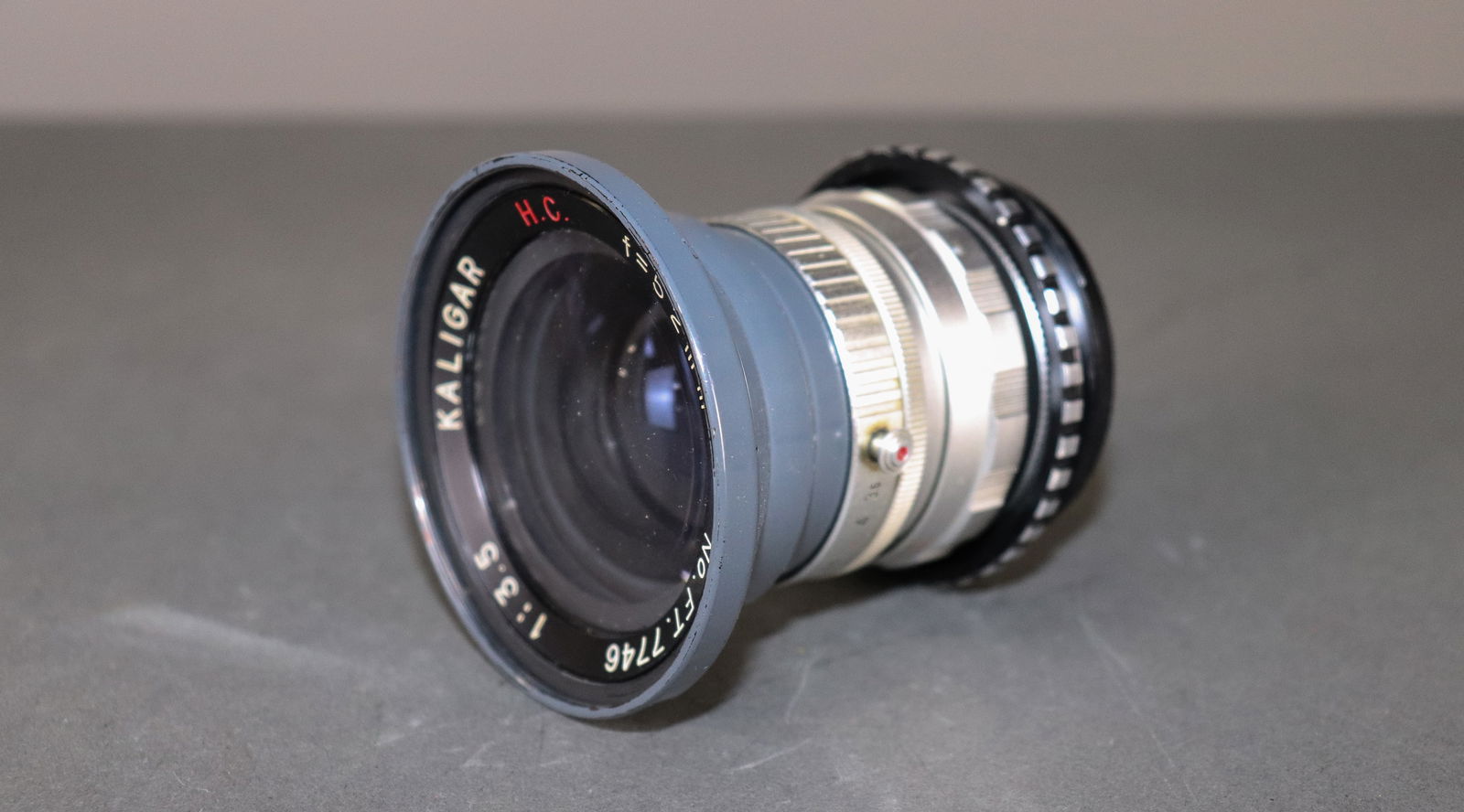 P.C. Kaligar 1:3.5 f=52mm lens in black leather case for Hasselblad (1 of 3)