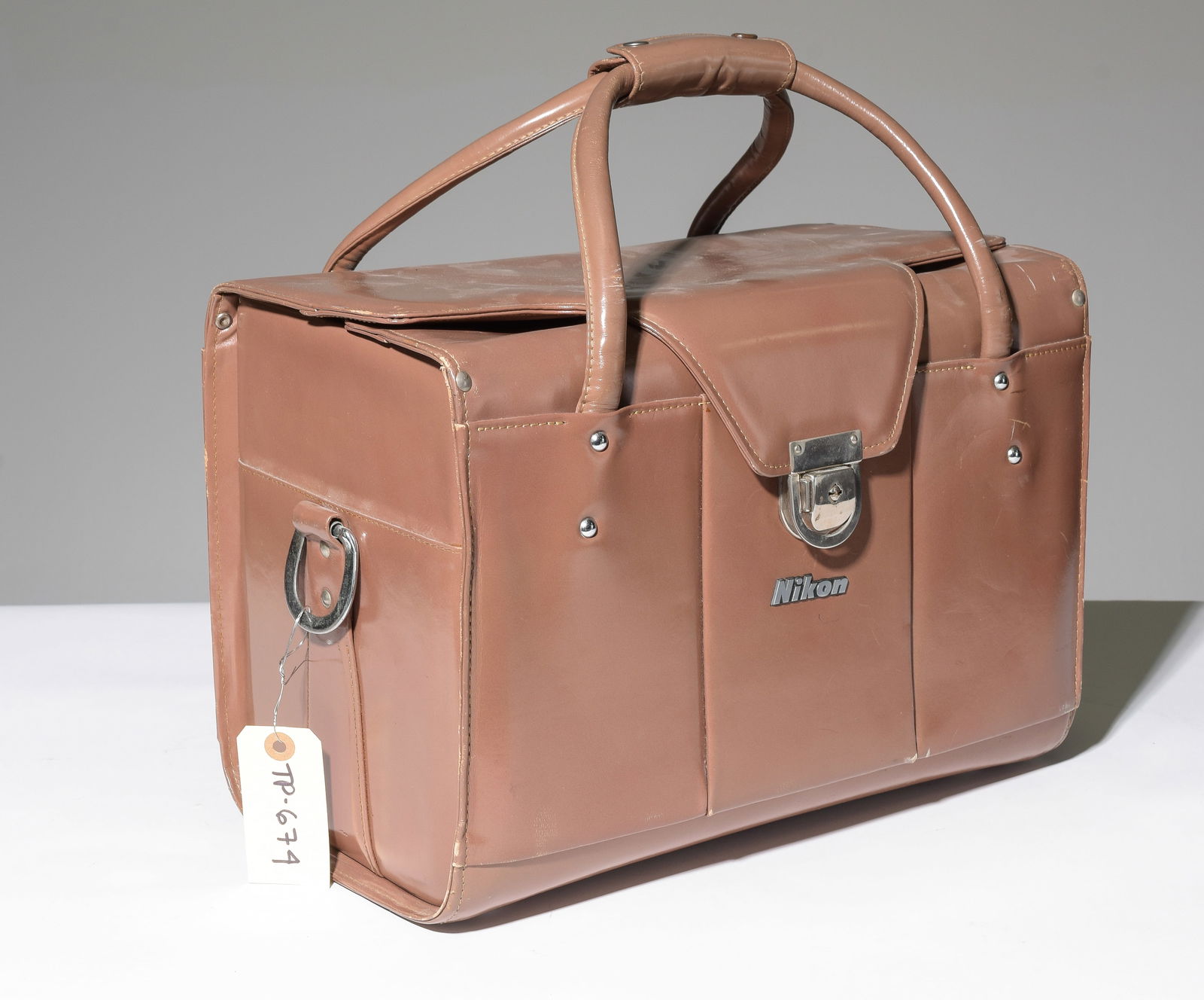 Nikon FB-11 Compartment Case - 'Brown' or 'Natural': Item: Nikon FB-11 Compartment Case - 'Brown' or 'Natural'Brand: NikonModel/Serial Number: