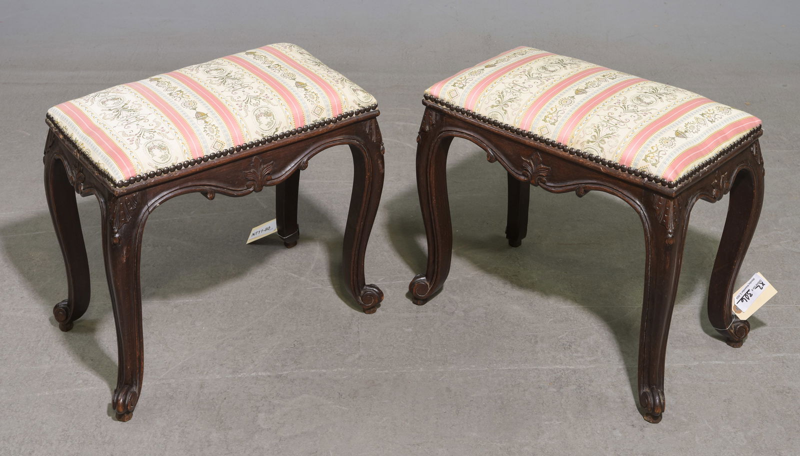 2 Louis XV Style Oak Stools / Benches (1 of 4)
