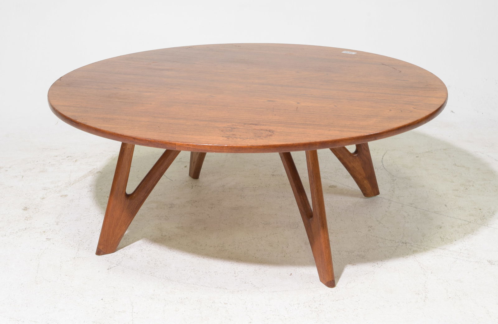 Scandinavian Round Coffee Table (1 of 5)