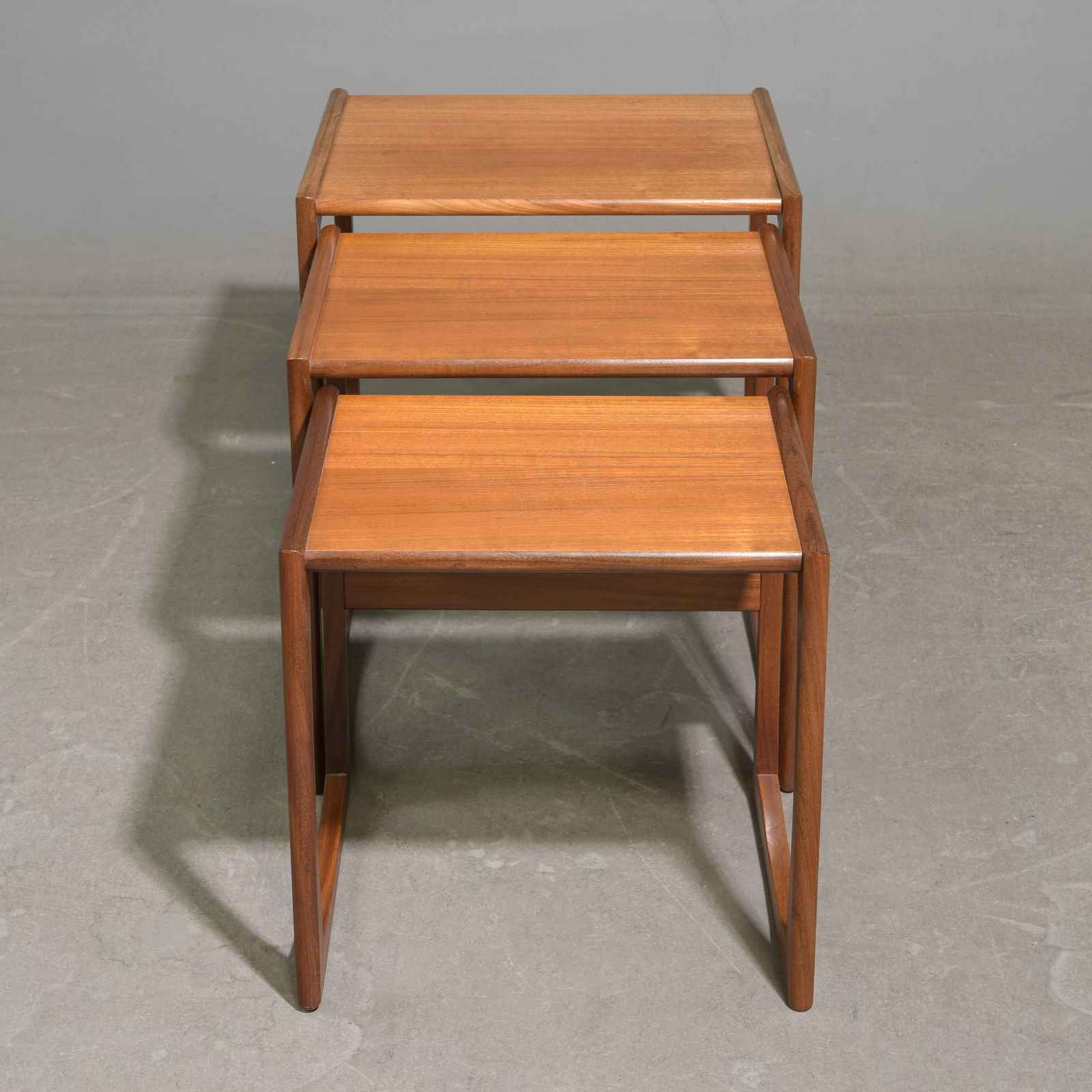 Mid Century Modern Quadrille Nest of 3 Tables (1 of 5)