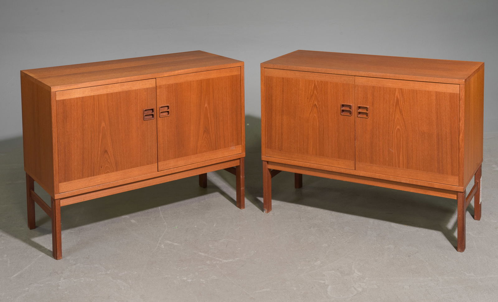 2 Mid Century Modern Record Cabinets (1 of 5)