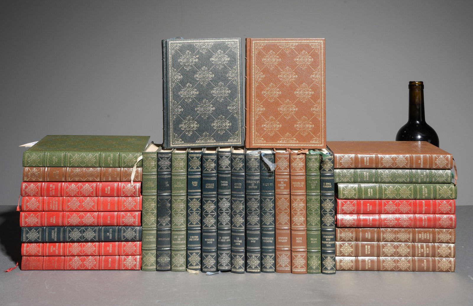 31 Assorted European Books / Novels (1 of 4)