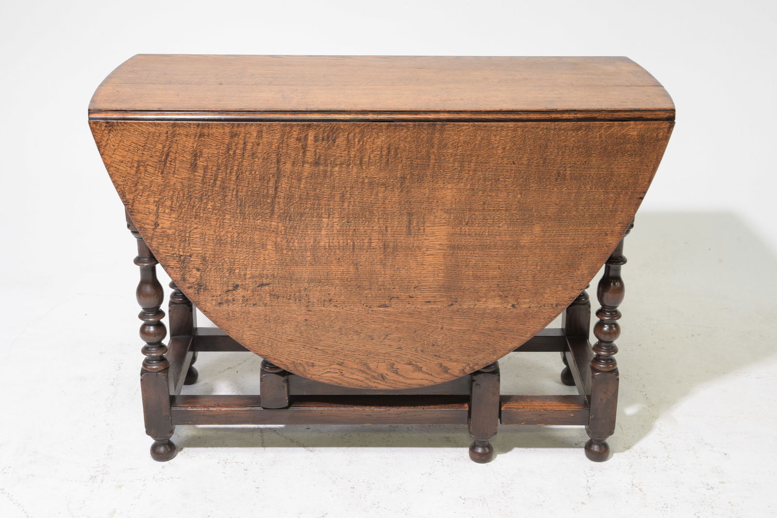 British Oak Gateleg / Drop Leaf Table (1 of 5)