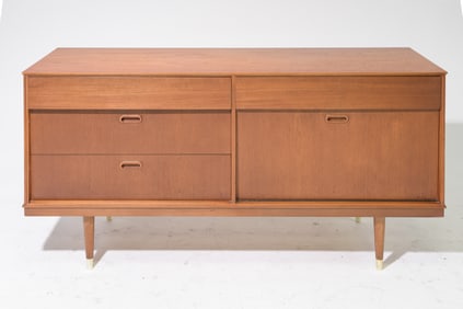 Mid Century Modern Credenza - Avalon Yatton